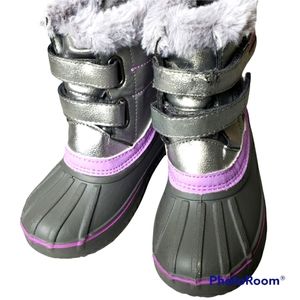 London Fog LFK Totty 13 Months Lavender Sparkle NWOT * Minor Flaw Snow Booties